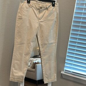 GAP Cream Chinos Relaxed Fit Lightweight NWOT